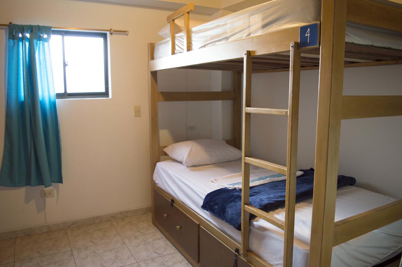 El Descanso Donde Sara Hostel Меделин Екстериор снимка